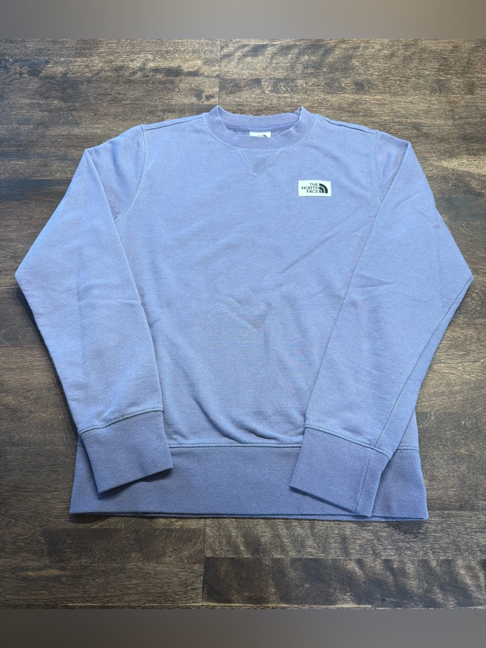 The North Face Women’s Crewneck Heritage Patch Sweatshirt - Lavender
